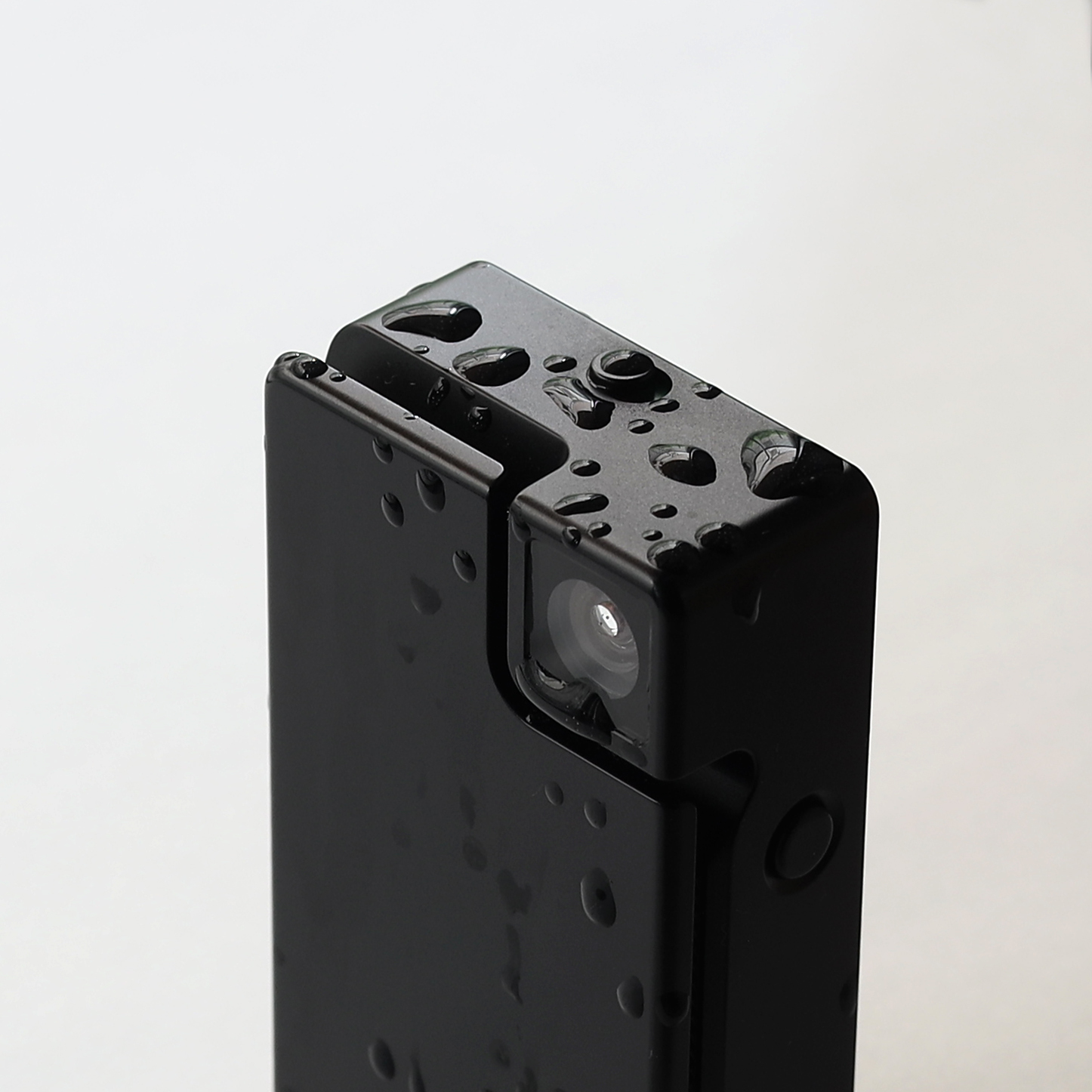 Saveclip used in light rain.